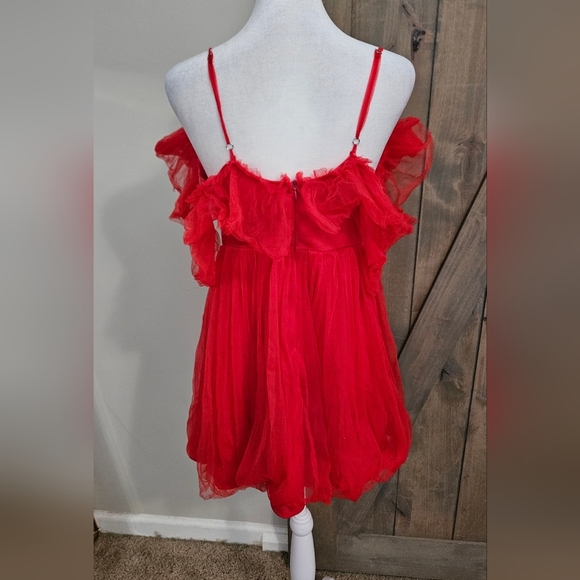EILLY BAZAR Red Sheer Mesh Tie Front Ruffle Detail Cold Shoulder Mini Dress. XS - Picture 8 of 16